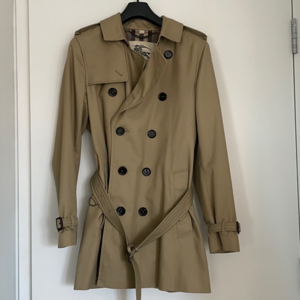 Burberry trench coat - short